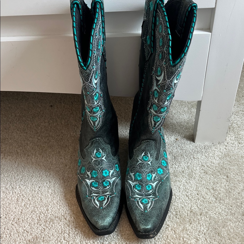 Ariat Women's Heeled Boots - Black and Turquoise